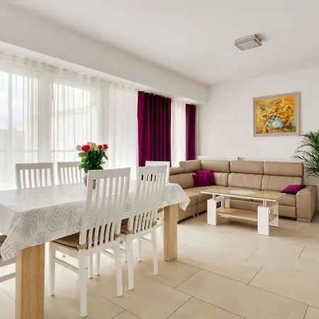 Apartment Chic Et Moderne Poznan